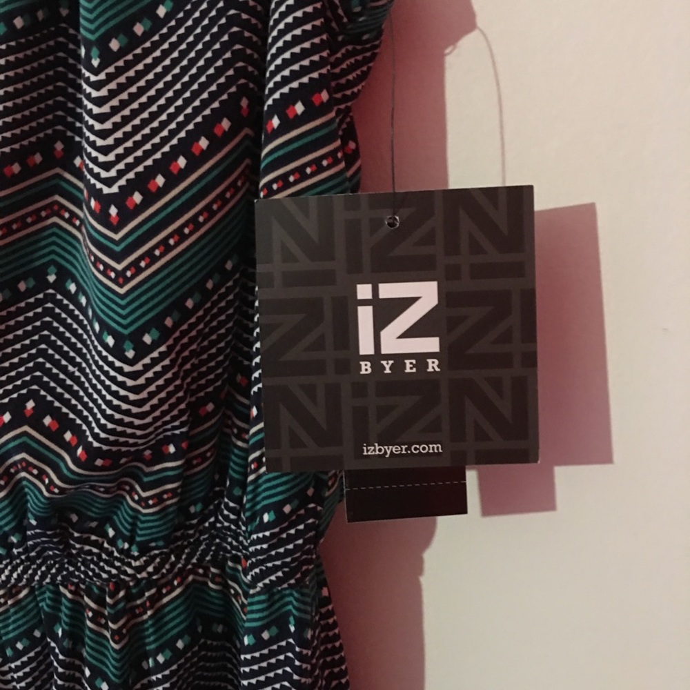 Chevron Printed Mini Dress Cut Out Back Small NWT - Picture 2 of 4